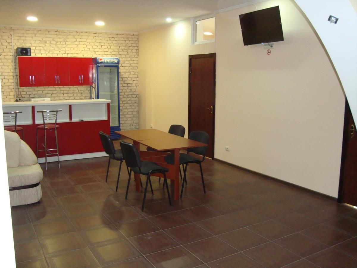 Hostel Sofia Житомир Экстерьер фото